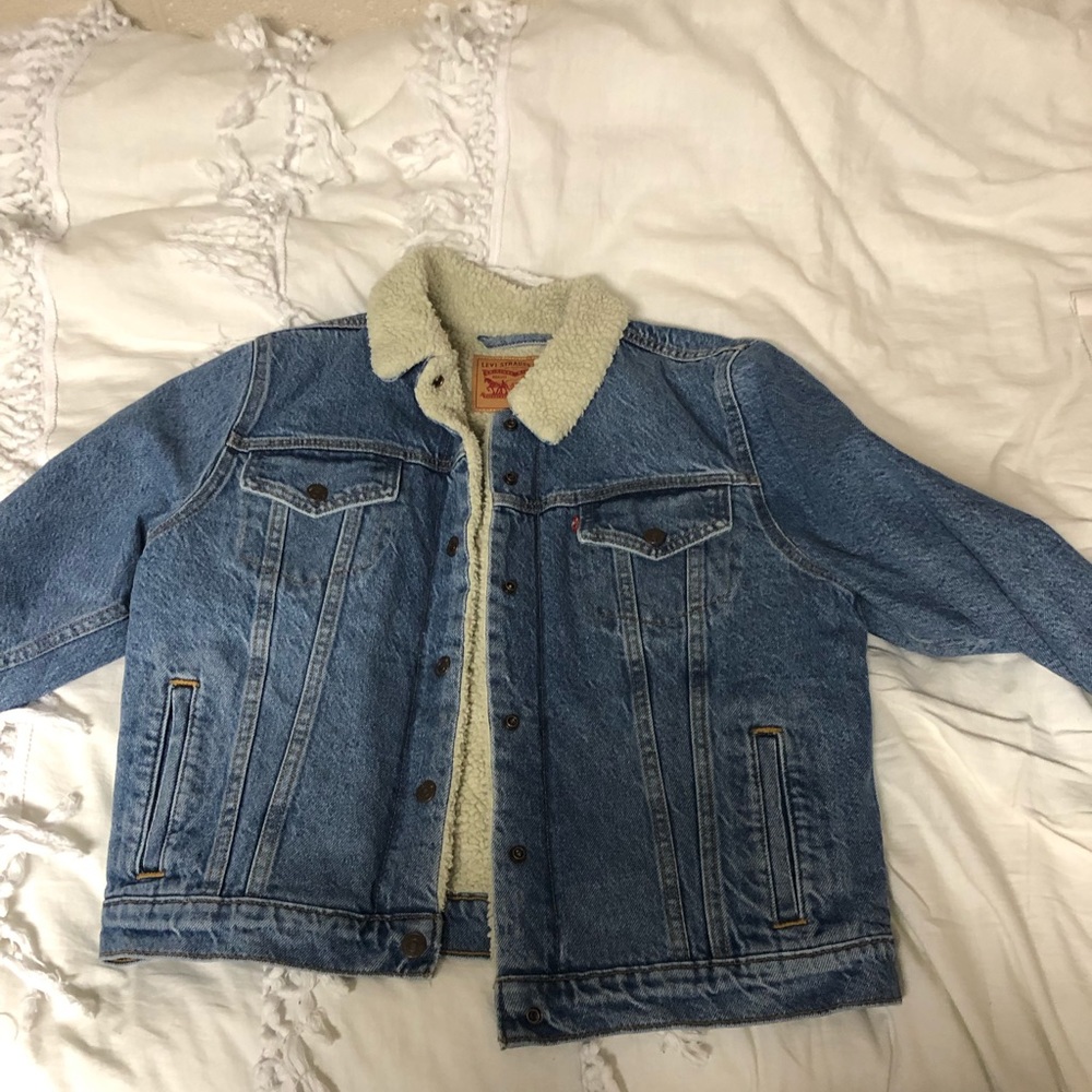 LEVIS Trucker Jacket! Size Large
